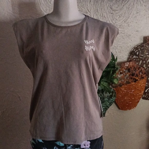 Top - Picture 5 of 5